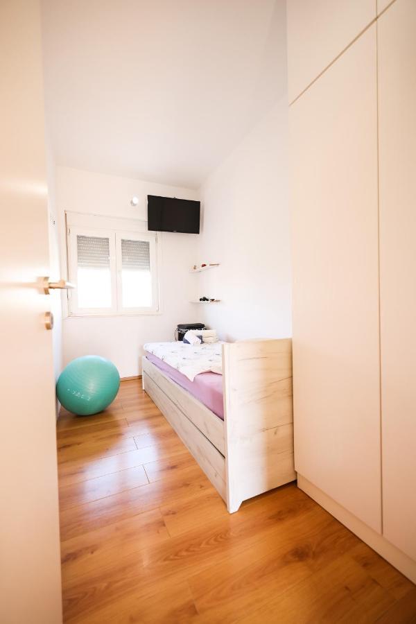 Apartman Heder Zara Esterno foto