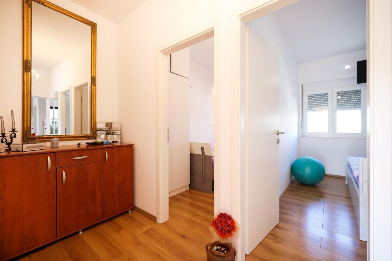 Apartman Heder Zara Esterno foto